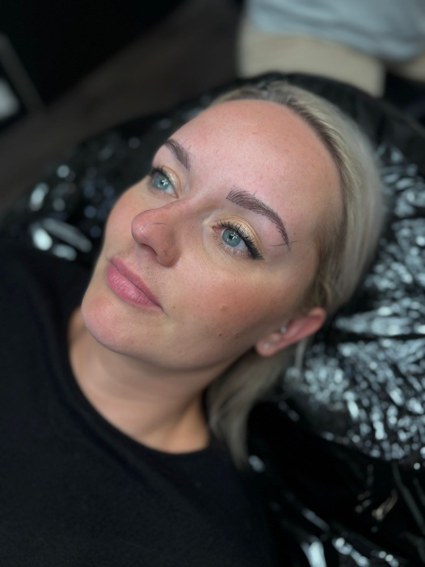 Hyper-realistic Brows