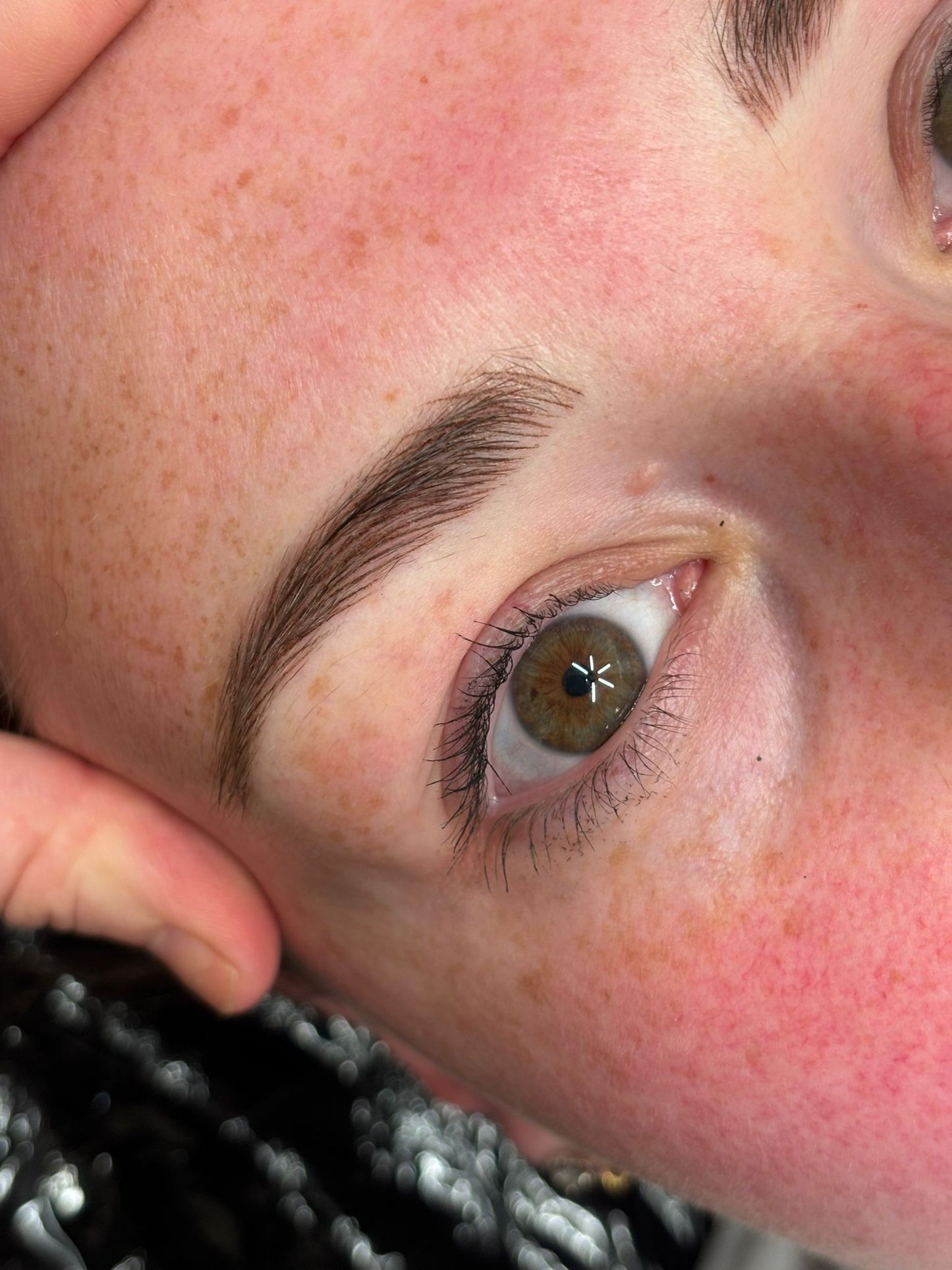 Hyper-realistic Brows